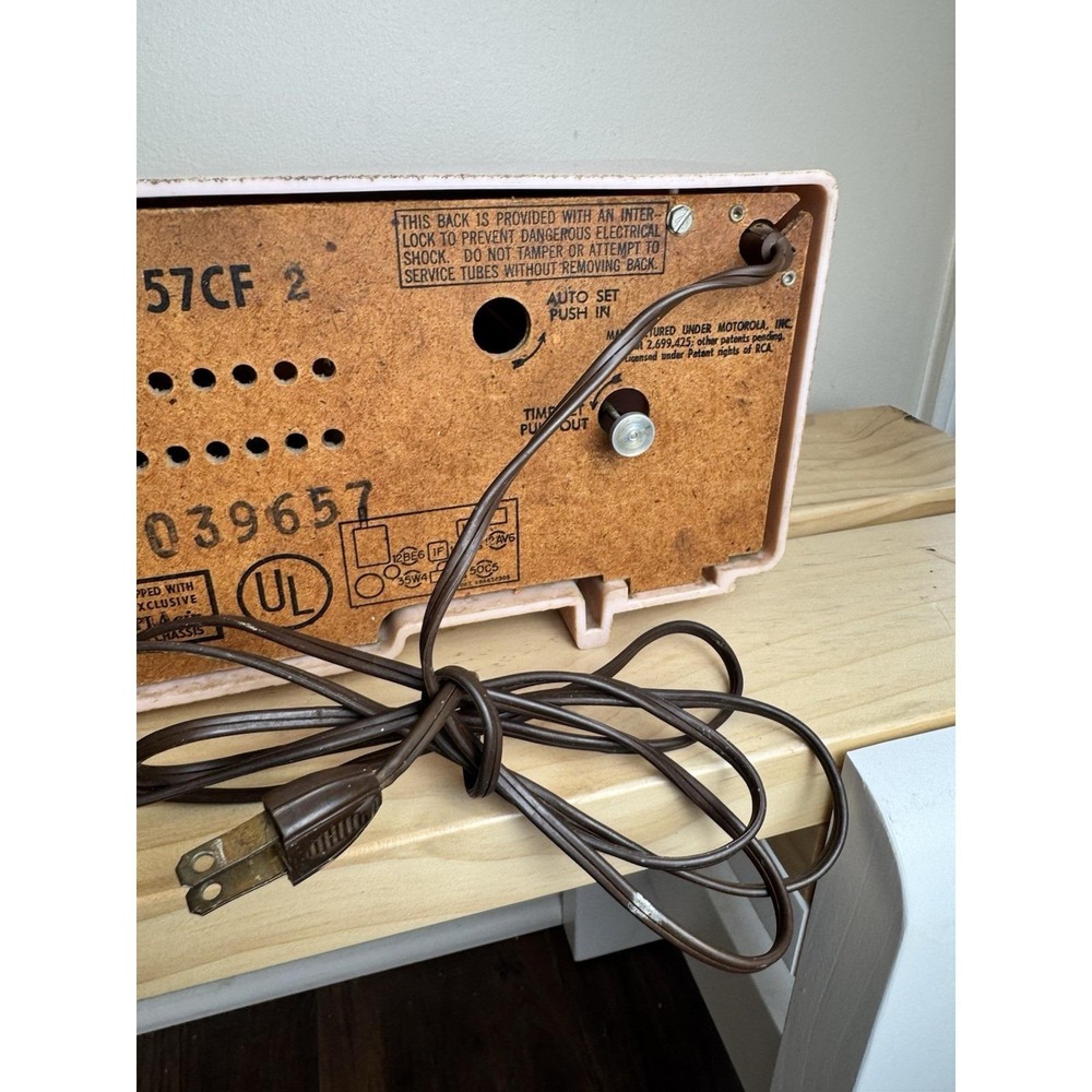 VTG Pricilla Pink Motorola 57CF Alarm Clock AM Radio 1950s Sputnik Retro Works - Picture 8 of 13